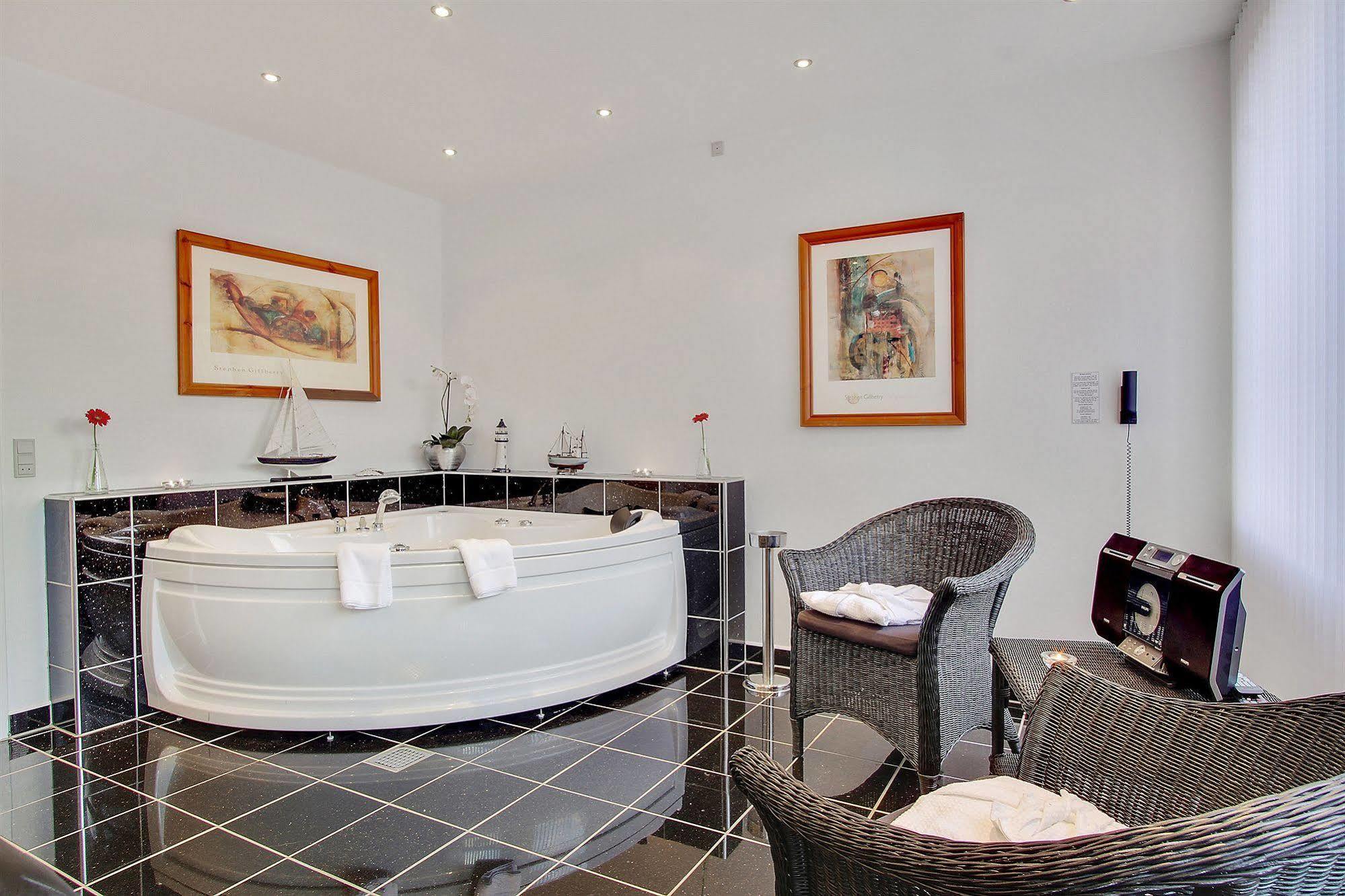 Hotel Pinenhus Glyngøre Extérieur photo